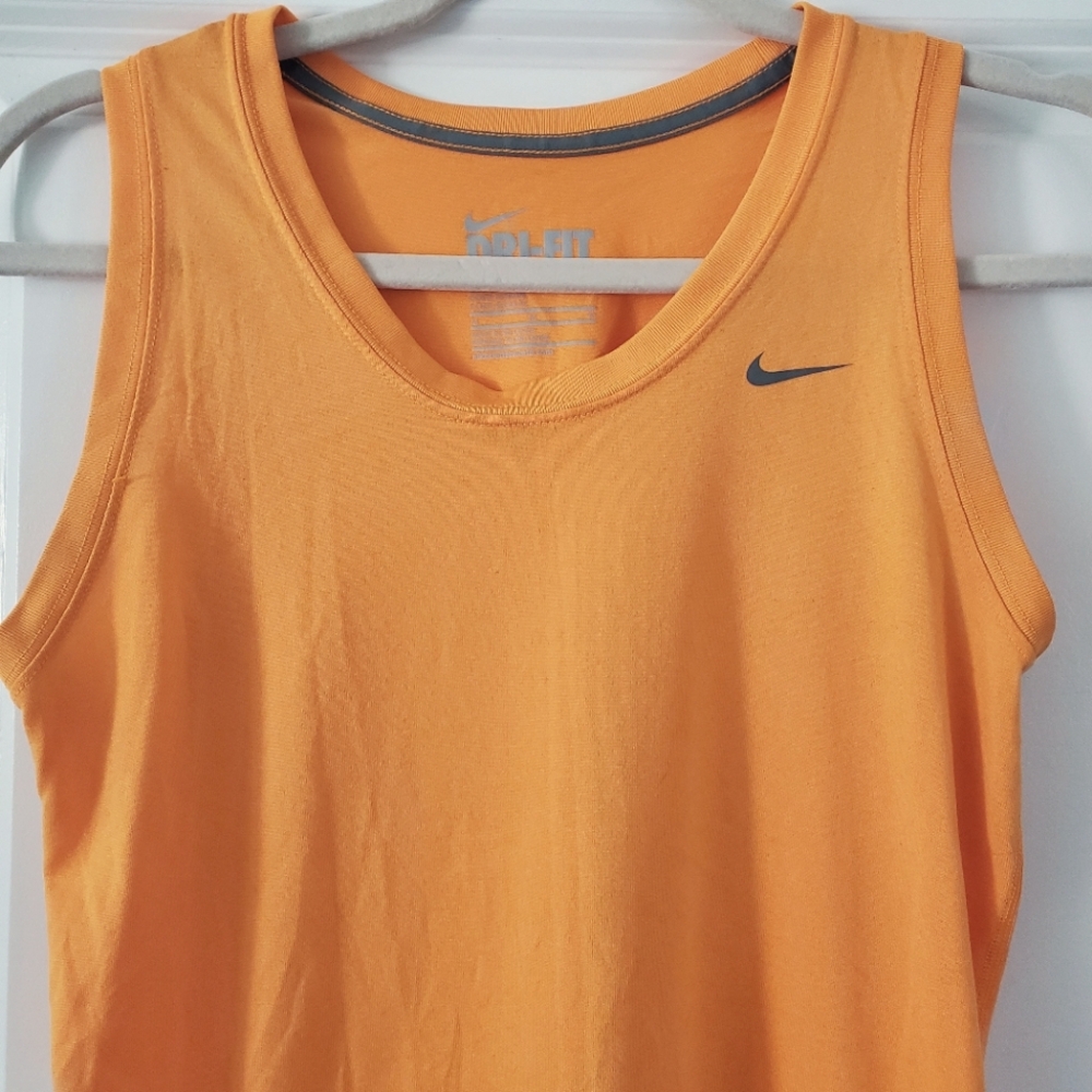 Nike tank top - Picture 2 of 8